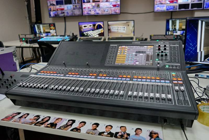 芒果TV《完美假期》節目——CL和QL數字調音臺完成90天×24小時不間斷直播