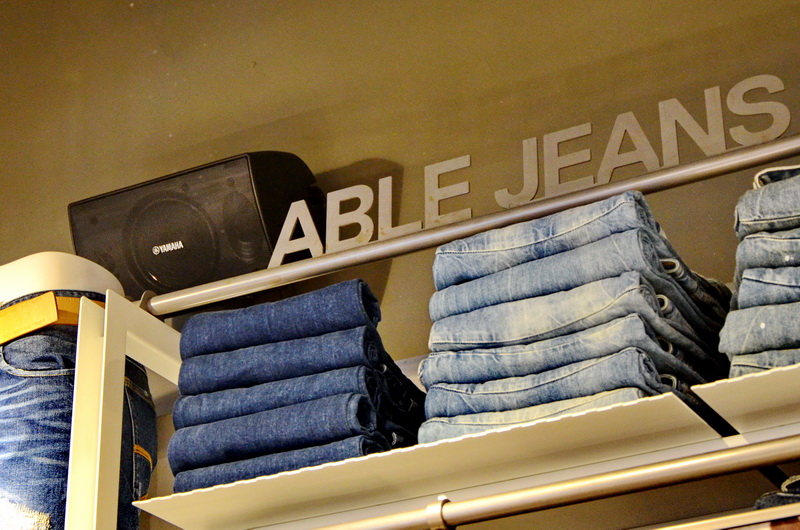 ABLE JEANS正大廣場旗艦店——雅馬哈MA2030的時尚之旅