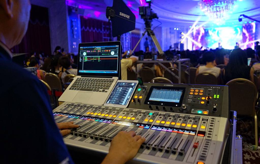 廣州潤龍廣告公司——TF系列數字調音臺助力中小型演出租賃業