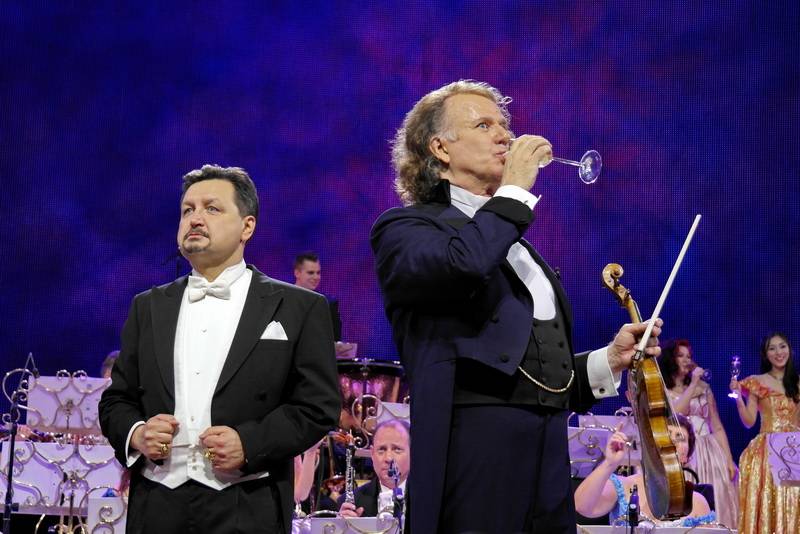 上海梅賽德斯·奔馳文化中心——PM5D數(shù)字調(diào)音臺(tái)與安德烈·里歐的古典音樂(lè)盛宴