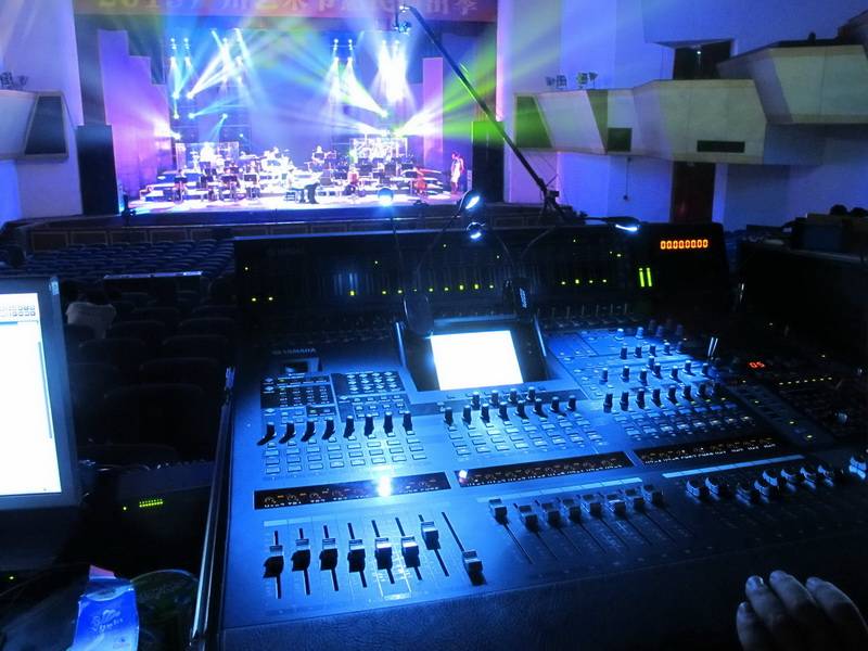 廣州梅蘭流行交響樂(lè)團(tuán)——DM2000 結(jié)合 Dante 網(wǎng)絡(luò)音頻技術(shù)助力首演成功