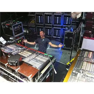 Manilow巡演中的雙雅馬哈PM10