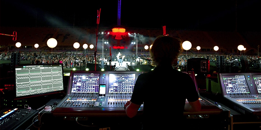 “地球上最大的搖滾樂隊”使用雅馬哈