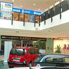 Campo dei Fiori商場中央的雅馬哈