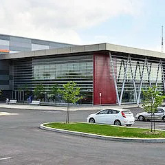 Le Diplomate公司在綜合運動中心安裝雅馬哈CIS系列